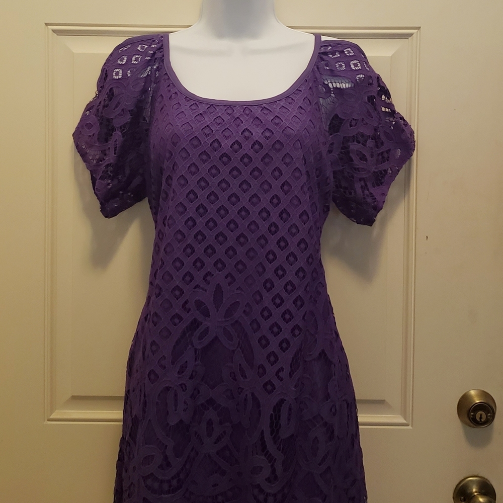 Dress - Picture 3 of 3